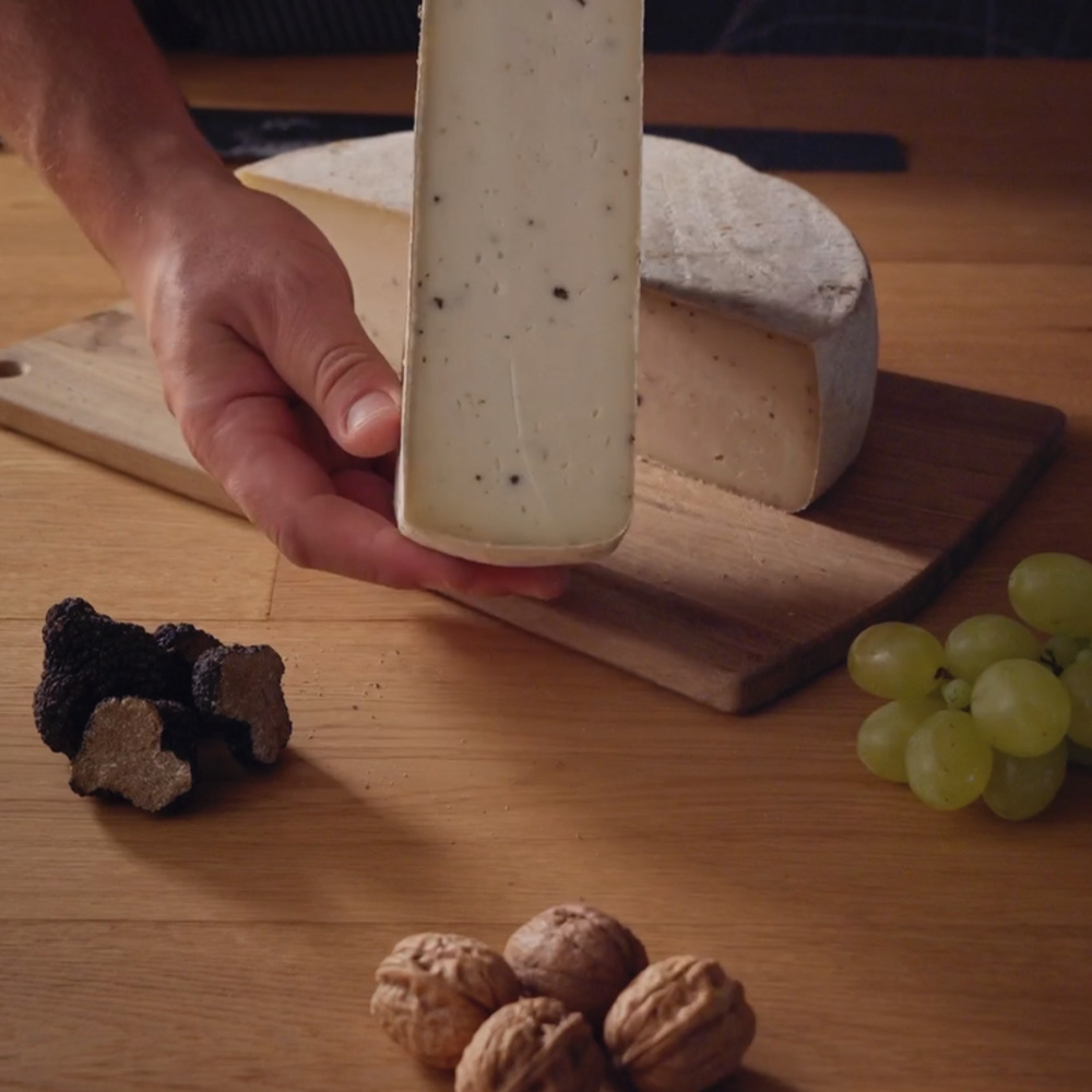 La Pregiata - Toma al tartufo